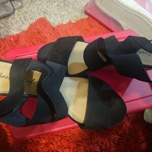 AMERICAN EAGLE WEDGE SANDAL NWT
